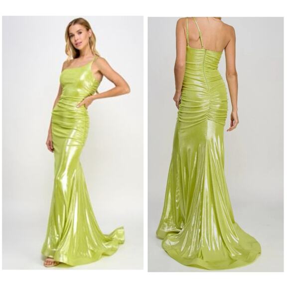 B Darlin Women's Green Metallic One-Shoulder Gown Size 5/6 Junior NWT - Picture 1 of 10